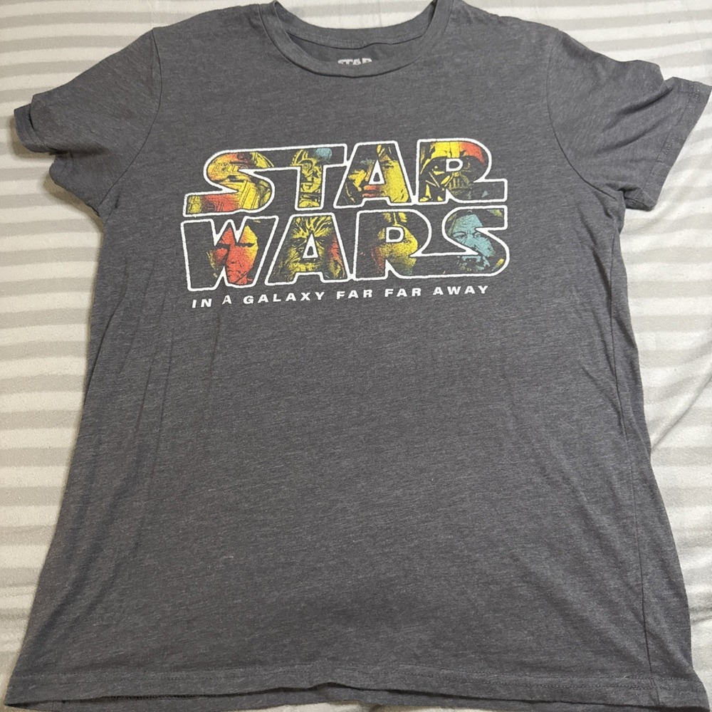 Star Wars "In A Galaxy Far Far Away" T-Shirt Size M‎